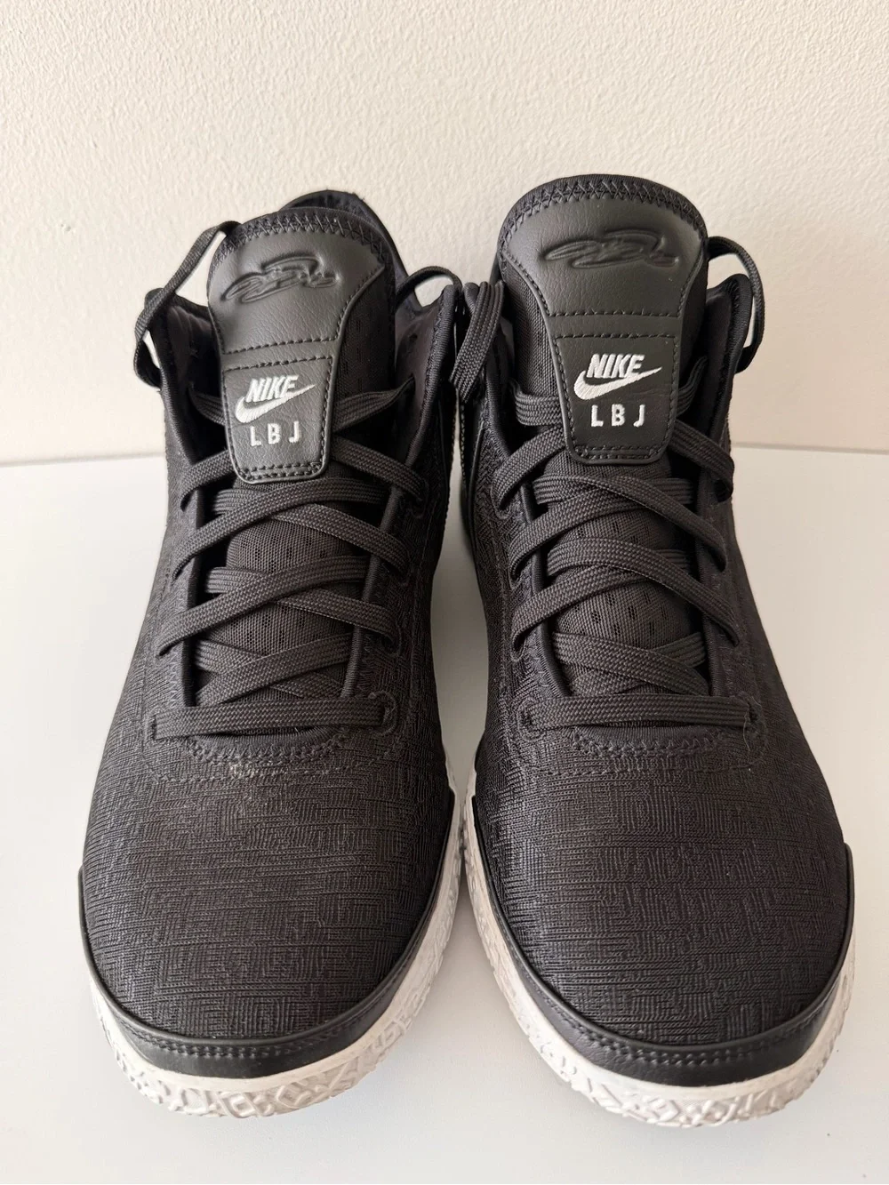 Nike Zoom Lebron NXXT Gen Black White Medium Soft Pink Mens Size 11 - Picture 1 of 7